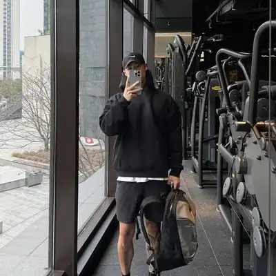 秦佑